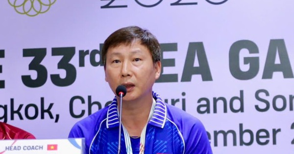 HLV Kim Sang Sik mong trọng tài công tâm ở chung kết SEA Games 33