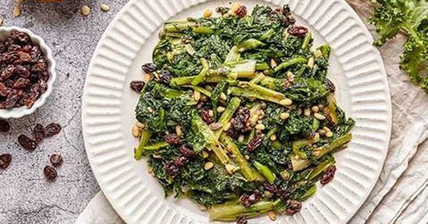 Loại rau được mệnh danh “tốt nhất thế giới” ở Việt Nam lại rẻ bèo, bán đầy chợ