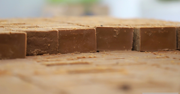 Nông dân miền Tây xứ Nghệ nấu cây “ngọt ngào” ra đặc sản mang giá trị cao