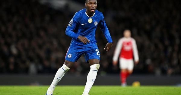 Vì sao ngôi sao Chelsea bị cấm thi đấu trận bán kết Carabao Cup gặp Arsenal?