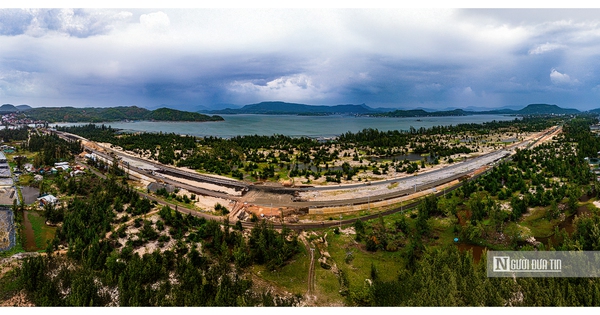 Chùm ảnh: Khơi thông mặt bằng, đẩy nhanh tiến độ đường ven biển Đông Đắk Lắk