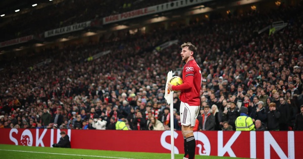 Man Utd soán ngôi Arsenal trên bảng xếp hạng 