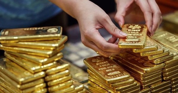 Giá vàng hôm nay 30/12: Trong nước ngược chiều thế giới