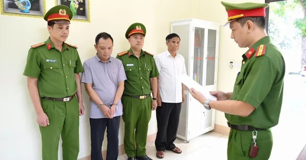 Bắt giám đốc Công ty Athena sản xuất kem chống nắng, mỹ phẩm giả