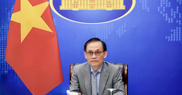 Bộ trưởng Lê Hoài Trung: 