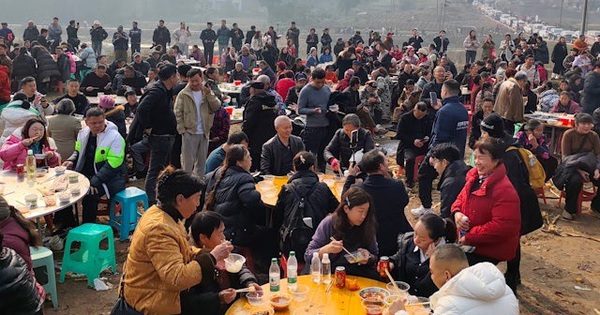 Đăng tin tìm người giúp mổ lợn, cô gái sốc nặng khi thấy cảnh trong sân nhà