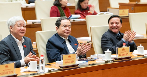 Lấy ý kiến cử tri nơi công tác với 122 nhân sự ứng cử ĐBQH chuyên trách khoá XVI