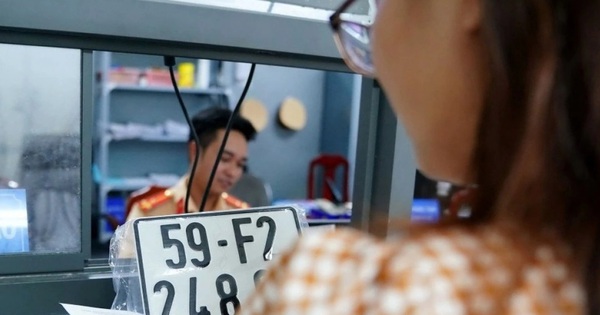 Người đi cấp chứng nhận đăng ký xe và biển số xe cơ giới cần biết