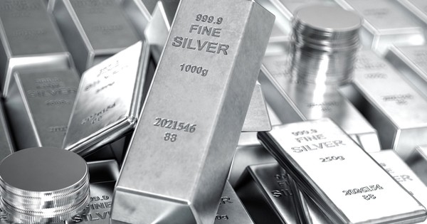 Giá bạc hôm nay 24/2: Các thương hiệu đồng loạt giảm, bạc SBJ rời mốc 98 triệu đồng/kg