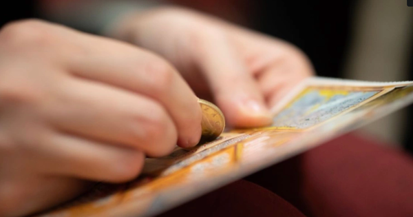 5 tờ vé số trúng độc đắc và bi kịch khiến cả khu phố xót xa