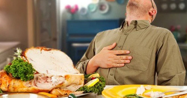 Nguy cơ đột quỵ từ những thói quen nhiều người mắc phải trước khi đi ngủ