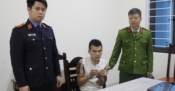 Người phụ nữ 50 tuổi quật ngã tên cướp cầm dao đe dọa trong phòng tập Aerobic