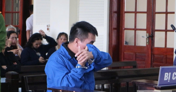 Giọt nước mắt muộn màng của người chồng “níu kéo” vợ bằng dao