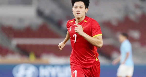 Cầu thủ Đình Bắc mua ô tô, xây nhà báo hiếu bố mẹ