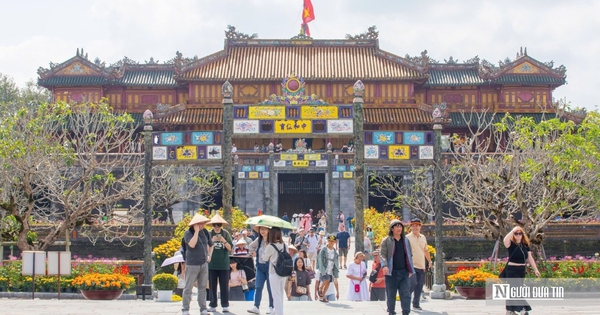 Huế cần làm gì để kéo dài thời gian lưu trú của du khách thông qua các hoạt động kinh tế đêm?