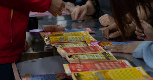 Đổi đời nhờ trúng số, người đàn ông trượt dài vào vòng xoáy tội lỗi