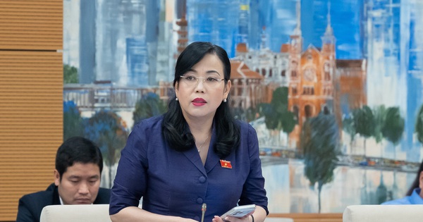 Giá cả nhiều mặt hàng thiết yếu dịp Tết tăng gấp rưỡi