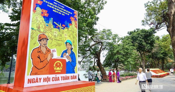 Hà Nội trang hoàng, sẵn sàng cho ngày hội toàn dân đi bầu cử