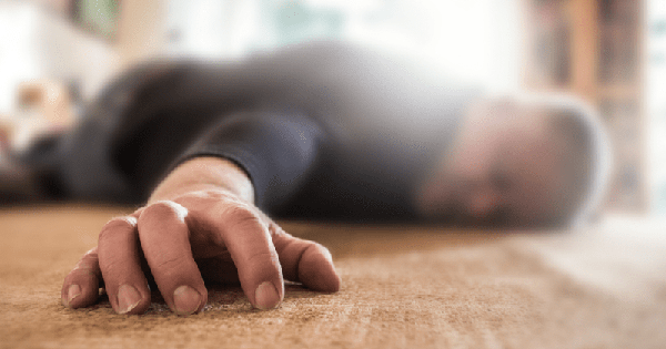 Người đàn ông 51 tuổi tử vong sau bữa ăn cùng bạn bè, bác sĩ chỉ mặt điểm tên sai lầm 