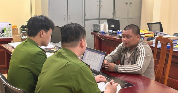 Bắt đối tượng dùng giấy chứng nhận quyền sử dụng đất giả để lừa đảo