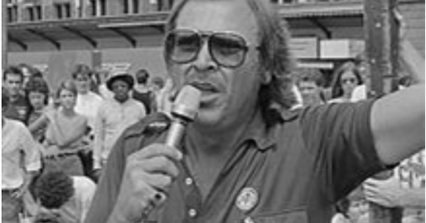 44 năm đi bộ xuyên thế giới, người đàn ông mang theo thứ đặc biệt gì khiến Guinness vinh danh?