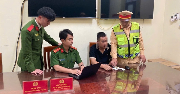 Tài xế vi phạm nồng độ cồn tông vào xe CSGT để bỏ chạy