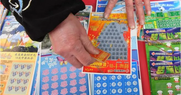 Trúng số độc đắc, người đàn ông rơi vào vòng xoáy bi kịch: trắng tay, kiện tụng, gia đình tan nát