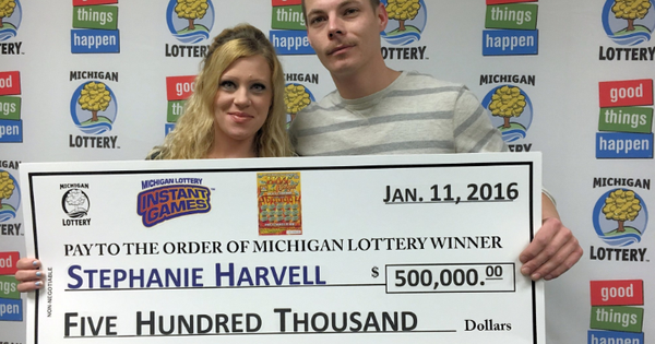 Trúng số độc đắc 11 tỷ đồng, cặp vợ chồng 