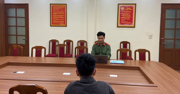 Nam thanh niên bị phạt 15 triệu đồng vì không thông báo website bán hàng