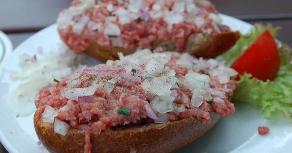 Vì sao thịt lợn sống - món ăn 