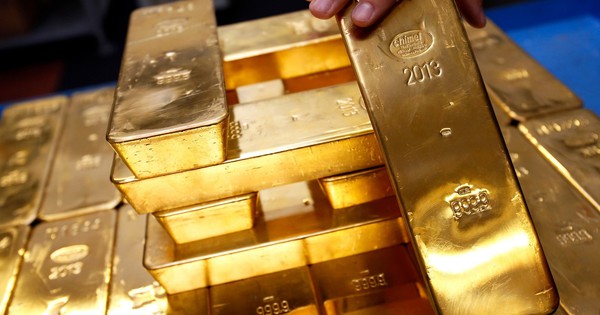 Giá vàng chiều nay (15/4): Giá vàng đảo chiều liên tục, khách bán vàng tăng đột biến