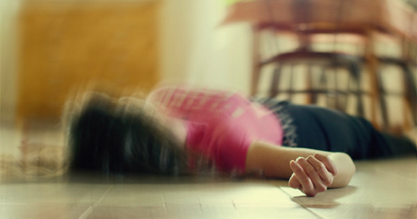 Người phụ nữ 26 tuổi tử vong đột ngột vì tự chữa đau họng theo cách 