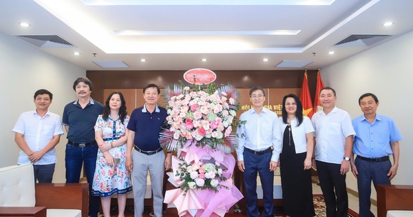 Tạp chí Đời sống và Pháp luật chúc mừng 71 năm Ngày Truyền thống Hội Luật gia Việt Nam