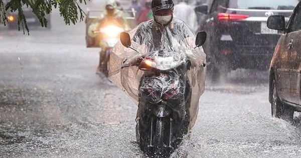 Dự báo thời tiết 27/4: Không khí lạnh bất ngờ dồn xuống, miền Bắc sắp hứng đợt mưa to kèm lốc sét