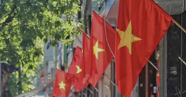 Đi làm vào ngày lễ 30/4 và 1/5 năm 2026 sẽ được hưởng lương gấp mấy lần ngày thường?