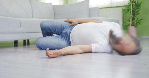 Người đàn ông 58 tuổi tử vong khi tắm, bác sĩ điểm mặt chỉ tên thói quen 