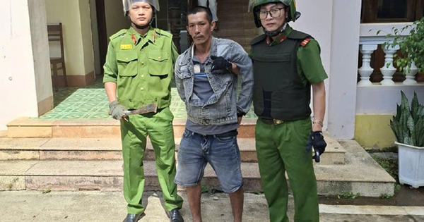 Nghi con bị cô giáo “dìm”, phụ huynh gây náo loạn