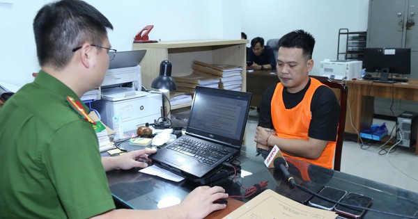 Triệt phá đường dây phát lậu bóng đá 