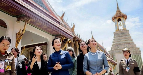 Phu nhân Ngô Phương Ly thăm chùa, bảo tàng trong Cung điện Hoàng gia Thái Lan