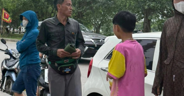 Người bán nước lao xuống hồ sâu cứu vận động viên: Khoảnh khắc lay động lòng người