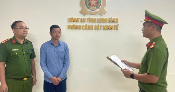 Khởi tố nguyên cán bộ xã chiếm đoạt tiền từ thiện hỗ trợ thiên tai của người dân