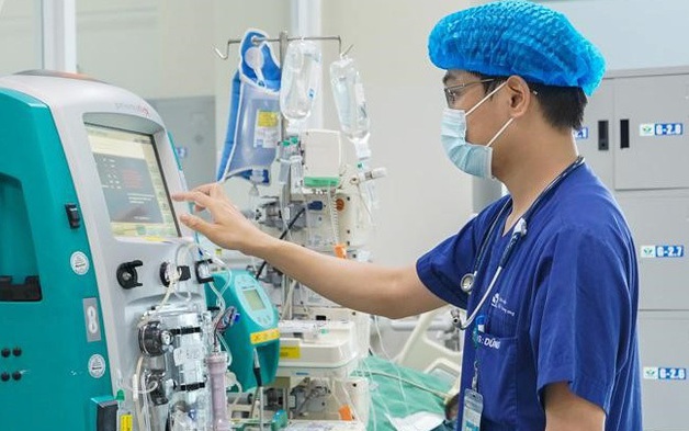 Hai bé sinh đôi 19 tháng tuổi không qua khỏi khi ngã xuống ao