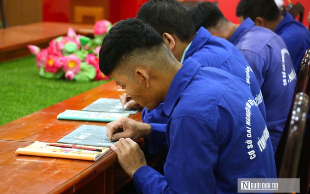 Lớp học đặc biệt thắp lên hy vọng làm lại cuộc đời cho những người lầm lỡ