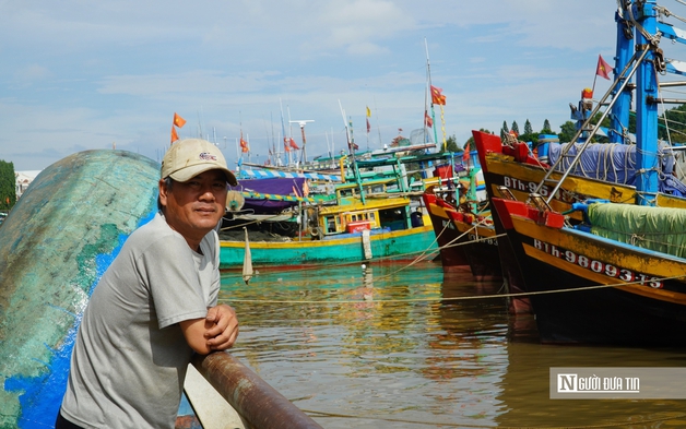 Tuyến biển Lâm Đồng "căng mình" trước giờ bão đổ bộ