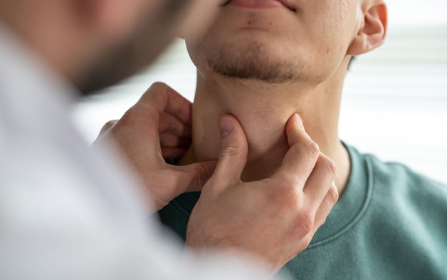 Đau họng đi khám, người đàn ông phát hiện mắc 4 loại ung thư