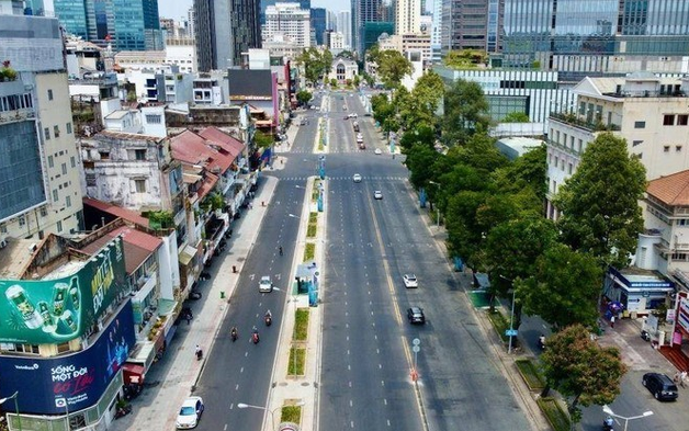Tp.HCM siết khung giờ đào đường, cho phép làm nhanh vỉa hè để đón Tết