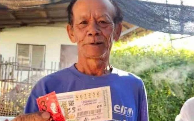 Cụ ông vô gia cư trúng số 14,8 tỷ đồng, họ hàng kéo đến đòi nhận nuôi