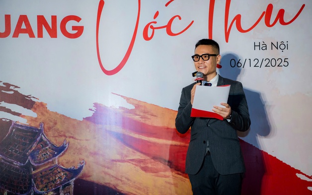 Hoạ sĩ 9X gây sốt với bức sơn mài bán giá 100.000 USD