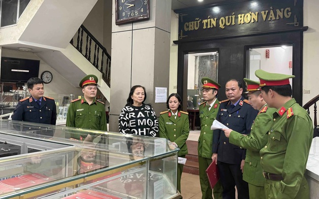 Bắt vợ chồng Giám đốc Công ty vàng bạc Kim Chung