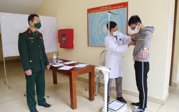 Chiều cao, cân nặng bao nhiêu thì không đi nghĩa vụ quân sự?